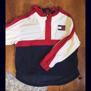 TOMMY HILFIGER VINTAGE HOODED WINDBREAKER